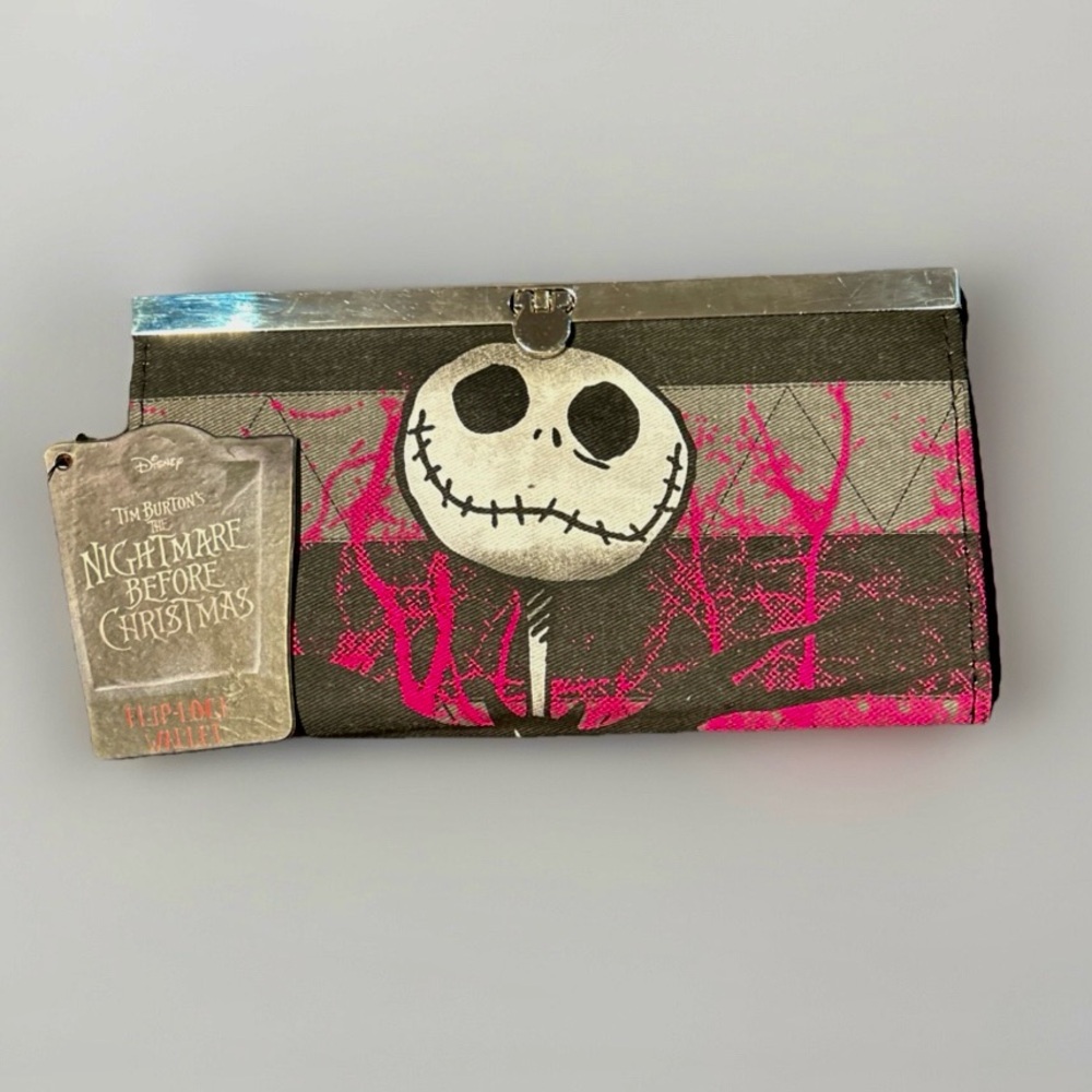 Disney Nightmare Before Christmas Flip Lock Canvas Wallet. NWT